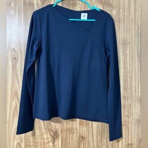 CABI Women's Contessa Navy Top size M